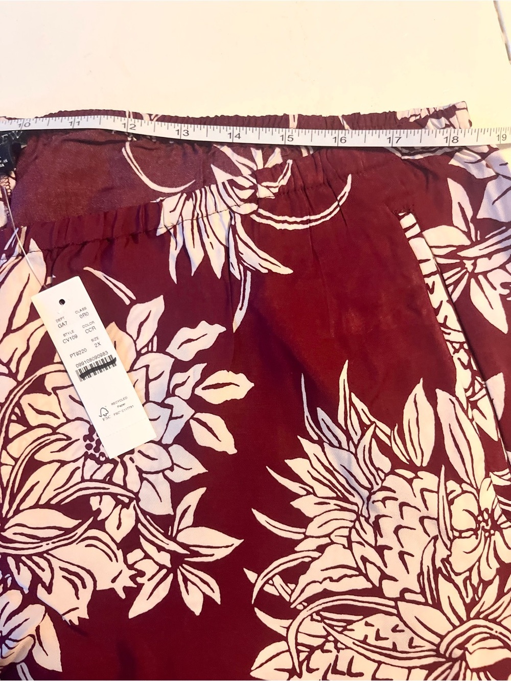 NWT J Crew Cosmo pant in pineapple-print viscose twill - Picture 8 of 9